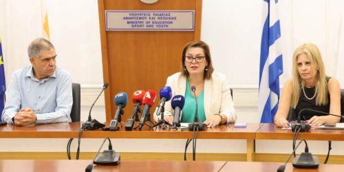 Όλα έτοιμα για τις Παγκύπριες εξετάσεις, δηλώνει στο ΚΥΠΕ η Υπουργός Παιδείας