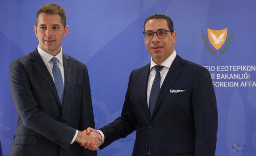 Ενίσχυση συνεργασίας Κύπρου και Σερβίας σε τηλεφωνική επικοινωνία Κόμπου-Τζούριτς