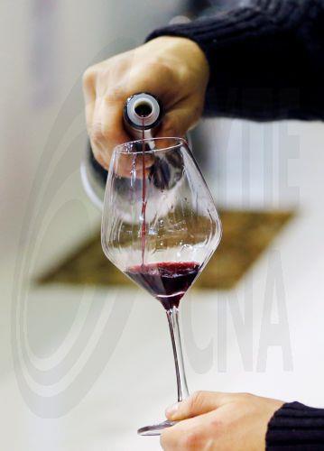 Κομισιόν: €40 εκ. για στήριξη Γάλλων οινοπαραγωγών, σταθεροποίηση αγοράς οίνου