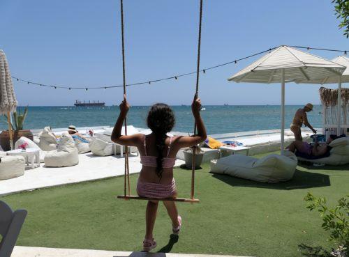 Η Κύπρος εξαιρετικά ασφαλής και συνεχίζει ως ανταγωνιστικός προορισμός, λέει ο Υφ. Τουρισμού