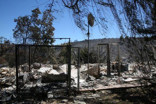 Καταγράφονται ζημιές και αναζητούνται τα αίτια της πυρκαγιάς στην Αττική