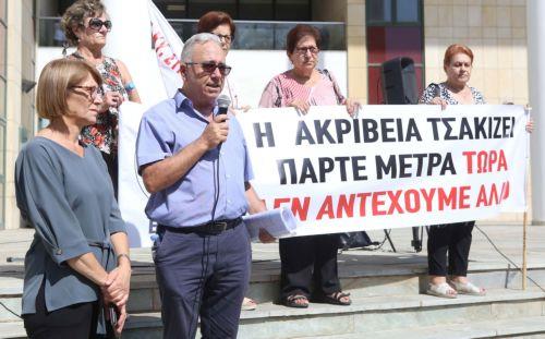 Η Κυβέρνηση αποκλείει χαμηλοσυνταξιούχους του πασχαλινού επιδόματος, λέει η ΕΚΥΣΥ