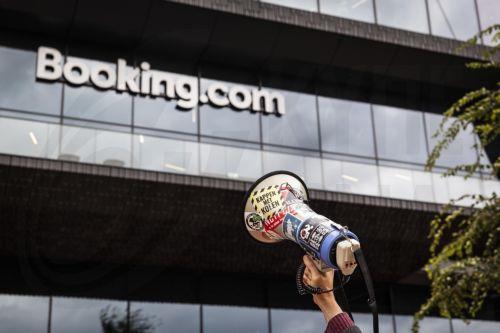 Επίσημη έρευνα Κομισιόν κατά Booking.com για απάτες και κρυφές διαφημίσεις