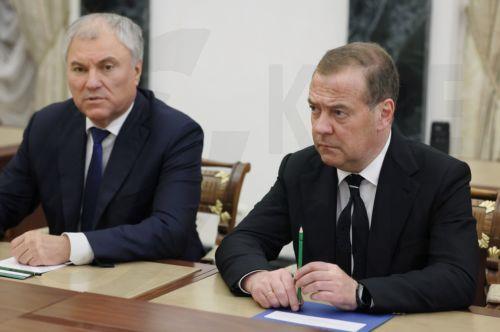 Φραστική επίθεση Μεντβέντεφ κατά Μερτς για δηλώσεις για Ουκρανικό