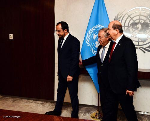 Έγιναν νέα μικρά βήματα για επανέναρξη συνομιλιών είπε ο Β. Παπαδόπουλος