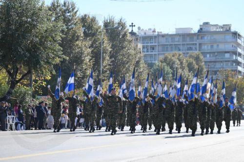 Ο ΥΠΑΜ στη στρατιωτική παρέλαση στη Θεσσαλονίκη