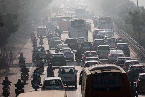 Η Ινδία μειώνει τον φόρο εισοδήματος για να ενισχύσει την ανάπτυξη