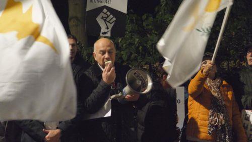 Kıbrıslılar Londra’da Türk işgalini protesto etti
