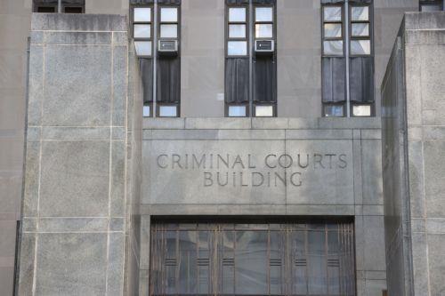 Ο Τραμπ ζητά από εφετείο να απορρίψει υπόθεση εναντίον του πριν την καταδικαστική απόφαση