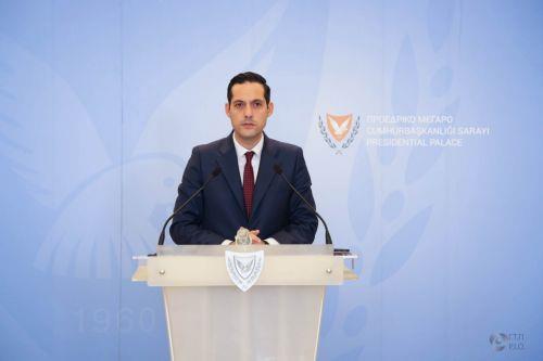 Οι χαμηλόμισθοι μειώνονται, η μεσαία τάξη δυναμώνει, λέει ο ΚΕ απαντώντας σε ΓΓ ΑΚΕΛ