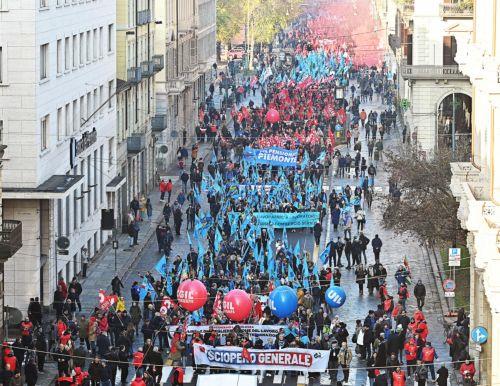 Γενική απεργία στην Ιταλία σε συμπαράσταση προς την Global Sumud Flottilla