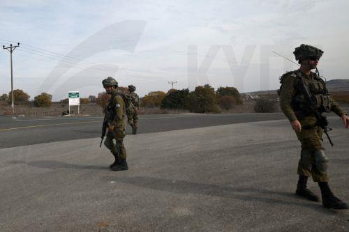 Οκτώ ισραηλινά πλήγματα σε στρατιωτική βάση στη βορειοδυτική Συρία