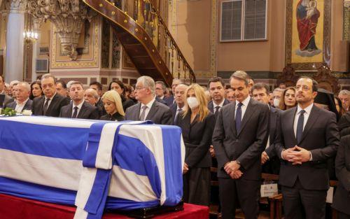 Ανεξίτηλο το αποτύπωμα του Κώστα Σημίτη, λέει ο ΠτΔ