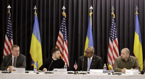 «Νέο κεφάλαιο» για τους Ευρωπαίους η έλευση Τραμπ λέει ο Ζελένσκι