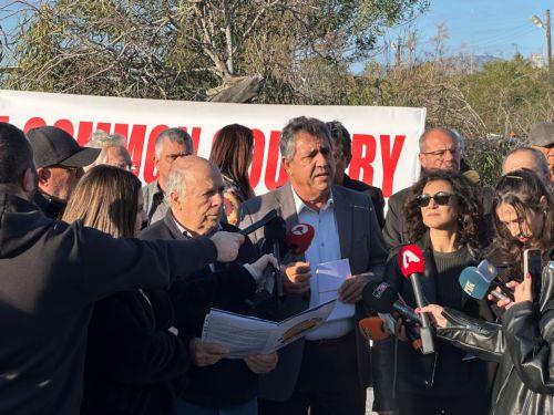 Ανοιγμα νέων οδοφραγμάτων ζήτησαν Ε/κ και Τ/κ σε κινητοποίηση στο οδόφραγμα Αγ. Δομετίου