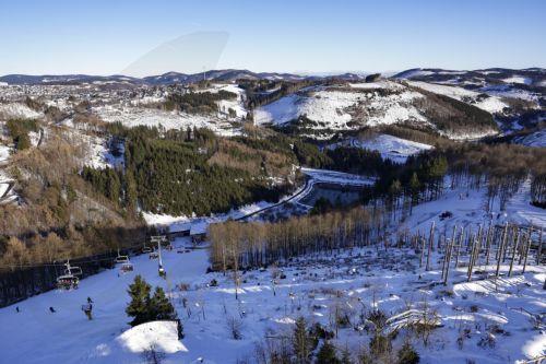 Δεκάδες τραυματίες, 80 παγιδευμένοι σε ατύχημα με τελεφερίκ στην Ισπανία