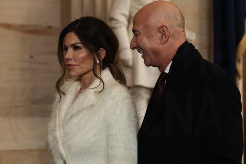 Η Βενετία διέψευσε φήμες για κατάληψη της πόλης από τον Μπέζος για τον γάμο του