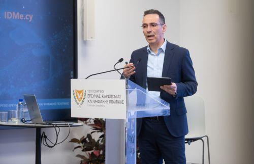 Σχεδόν 1 εκ. επισκέψεις τον μήνα στο gov.cy λέει στον Φ ο Υφ. Έρευνας