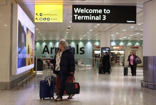 Ανανέωση ταξιδιωτικής οδηγίας ΗΒ για Κύπρο με αφορμή απαγόρευση Ισραήλ για πτήσεις προς Πάφο