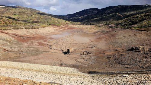 Αιτήματα στήριξης 5 κοινοτήτων στη Βουλή για ξήρανση φράγματος Βυζακιάς