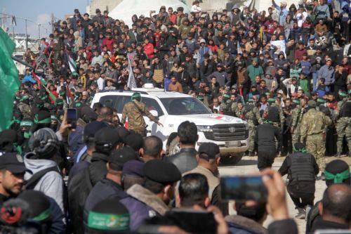 Το Ισραήλ παρέλαβε από Χαμάς κατάλογο ομήρων που θα αφεθούν ελεύθεροι την Πέμπτη