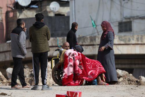 Ο λαός μας δεν θα εγκαταλείψει τη γη του, λέει ο Αμπάς