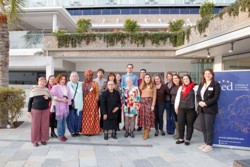 Οι μητέρες ως κόσμημα  ήπιας ισχύος μπορούν να δρουν για την ειρήνη, αναφέρουν διεθνούς φήμης ακτιβίστριες στο ΚΥΠΕ