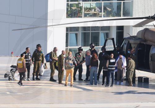 Το Ισραήλ ζητά πληροφορίες για ομήρους της οικογένεια Μπίμπας