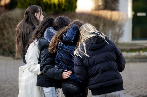 Δεκαπεντάχρονος μαχαιρώθηκε μέχρι θανάτου σε σχολείο στο Σέφιλντ