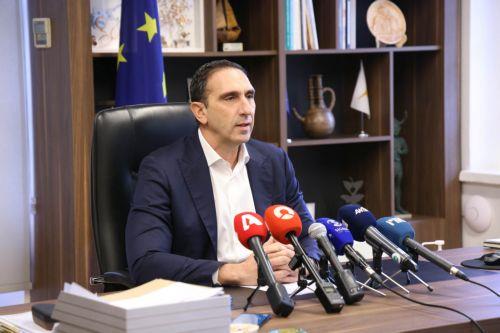 Σε 40 εργάσιμες ημέρες οι άδειες για ανέγερση σπιτιού, ανακοίνωσε ο ΥΠΕΣ [ΒΙΝΤΕΟ]