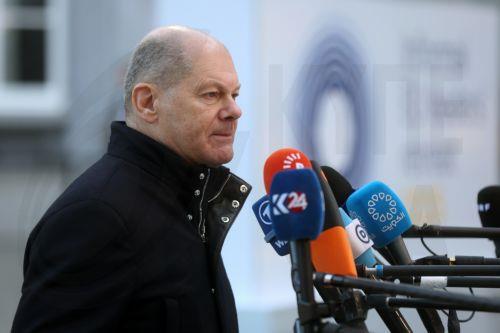 Η ΕΕ είναι αρκετά ισχυρή ώστε να υπερασπιστεί τα συμφέροντά της, λέει ο Σολτς