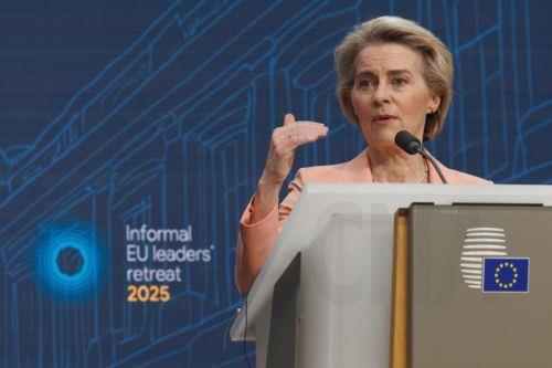 Η ΕΕ έτοιμη για διάλογο με ΗΠΑ, αλλά και να απαντήσει αν στοχοποιηθεί λέει η Φον ντερ Λάιεν