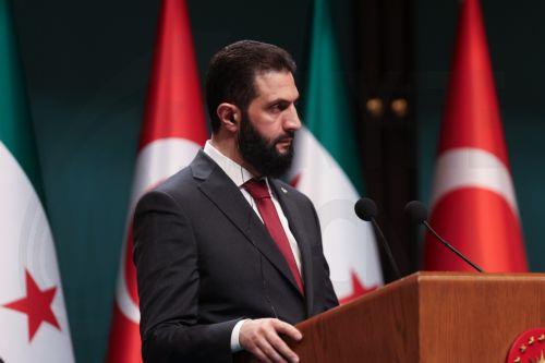 Τα ΗΕ θα κρίνουν αν ο Αλ-Σαράα μπορεί να επισκεφθεί τρίτες χώρες παρά τις κυρώσεις, λέει εκπρόσωπος της ΕΕ