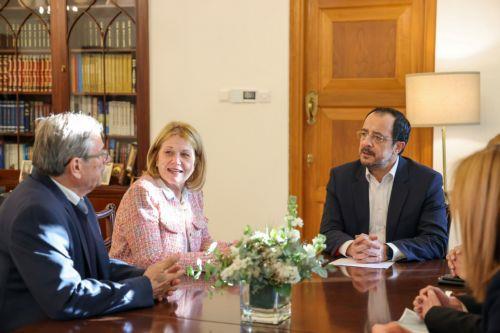 Συνάντηση ΠτΔ με συνδέσμους αγνοουμένων για συνέχιση επιτήρησης Τουρκίας στο ΣτΕ