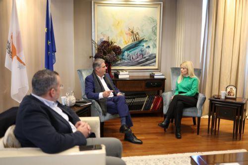 Επιτακτική ανάγκη ο εκσυγχρονισμός της Δημόσιας Υπηρεσίας, λέει ο ΔΗΣΥ