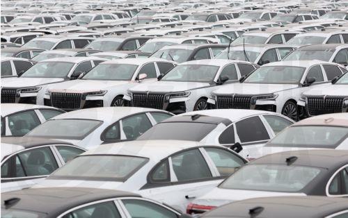 Επιβολή δασμών 25% σε εισαγόμενα αυτοκίνητα αποφάσισε ο Τραμπ