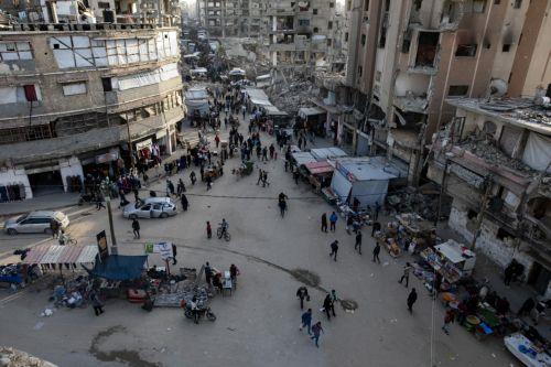 Δεκατρείς νεκροί σε επιδρομές Ισραήλ σε σχολείο με εκτοπισμένους