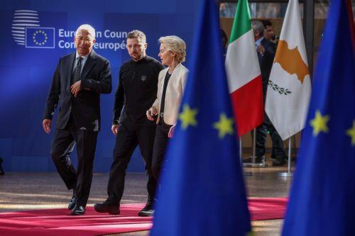 Ζελένσκι και Ευρωπαίοι ηγέτες θα μιλήσουν με Τραμπ πριν τη σύνοδο με τον Πούτιν