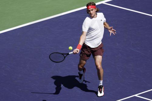 Με ανατροπή πέρασε στον τρίτο γύρο του Μαϊάμι Open ο Τσιτσιπάς