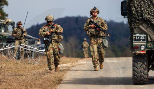 Ο στρατός των ΗΠΑ θα αλλάξει τα αρχεία τρανς στρατιωτών με βάση μόνο το φύλο γέννησης