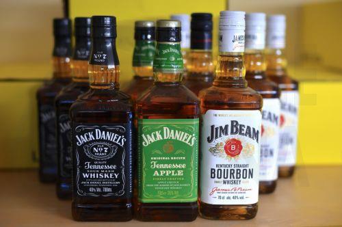 Η αντίδραση της ΕΕ πρέπει να είναι «αναλογική», εκτιμά ο Επίτροπος Σεζουρνέ