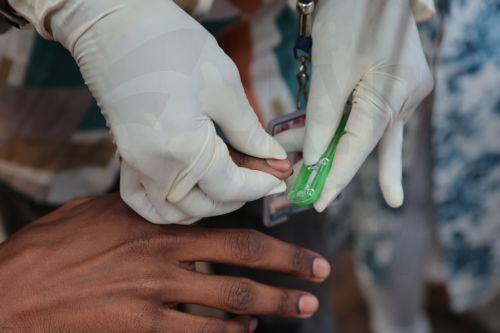 Μειώθηκε ο αριθμός των εξετάσεων για ασθενείς με HIV στη Νότια Αφρική