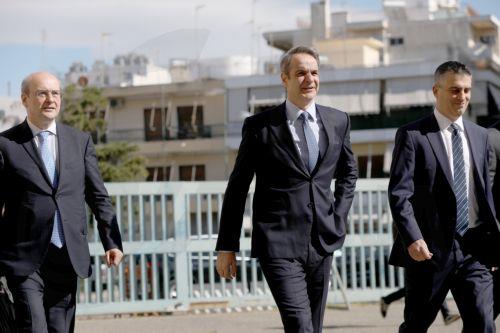 Τηλεφωνική επικοινωνία Μητσοτάκη -Στάρμερ για το Ουκρανικό