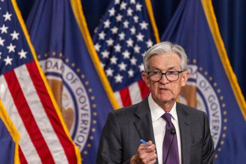 Αμετάβλητα αναμένεται να διατηρήσει η Fed τα επιτόκια