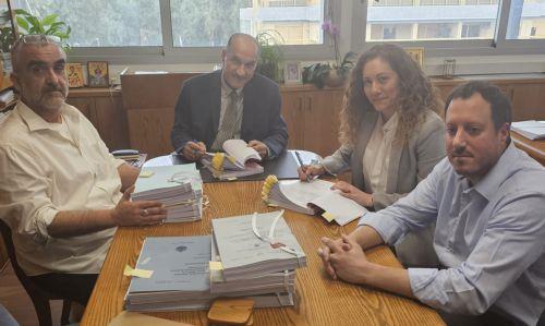 Υπογράφτηκε συμβόλαιο για λεωφορειολωρίδα στον παραλιακό της Λεμεσού