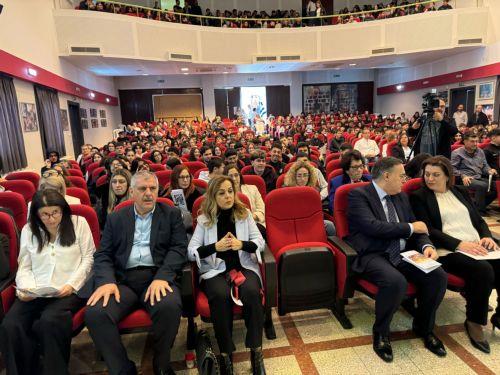 Να αντλήσουν μηνύματα από τον αγώνα του 1821, κάλεσε τους μαθητές η ΥΠΑΝ