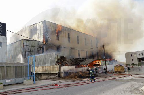 Φωτιά σε εγκατελειμμένο κτήριο στη Δρούσεια