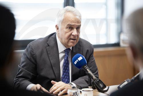 Cypriot Deputy Minister holds consultations on migration issue with his Greek counterpart