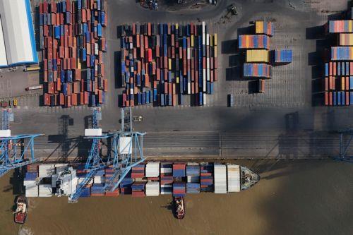 Μέσω θάλασσας οι περισσότερες μεταφορές εμπορευμάτων εντός της ΕΕ