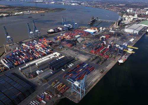 Οι κατασκευαστές εξαρτημάτων αυτοκινήτου θέλουν λύσεις όχι εμπορικούς φραγμούς